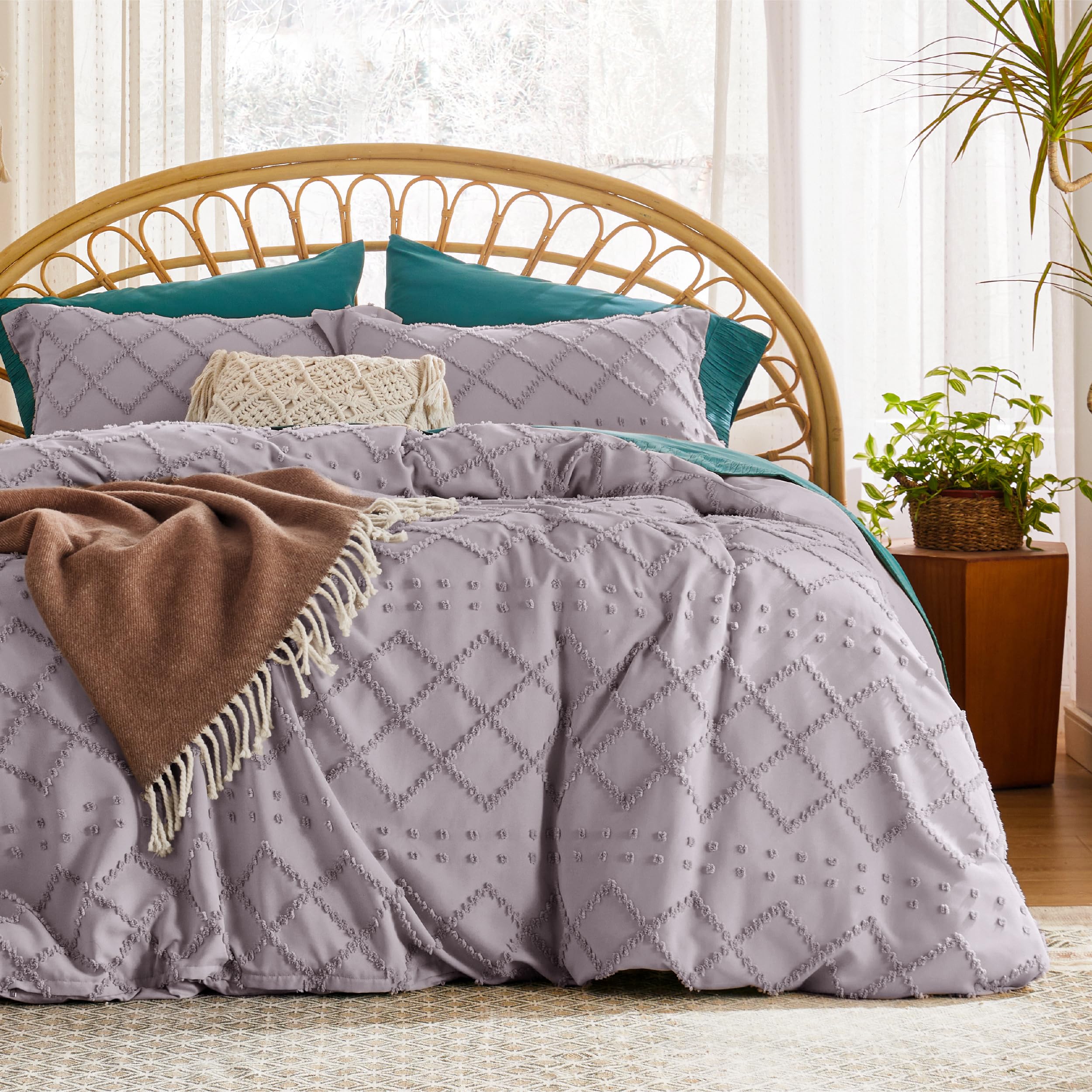 Photo 1 of Bedsure Duvet Cover King Size - King Duvet Cover, King Boho Bedding for All Seasons, 3 Pieces Embroidery Shabby Chic Home Bedding Duvet Cover (Lavender, King, 104x90)