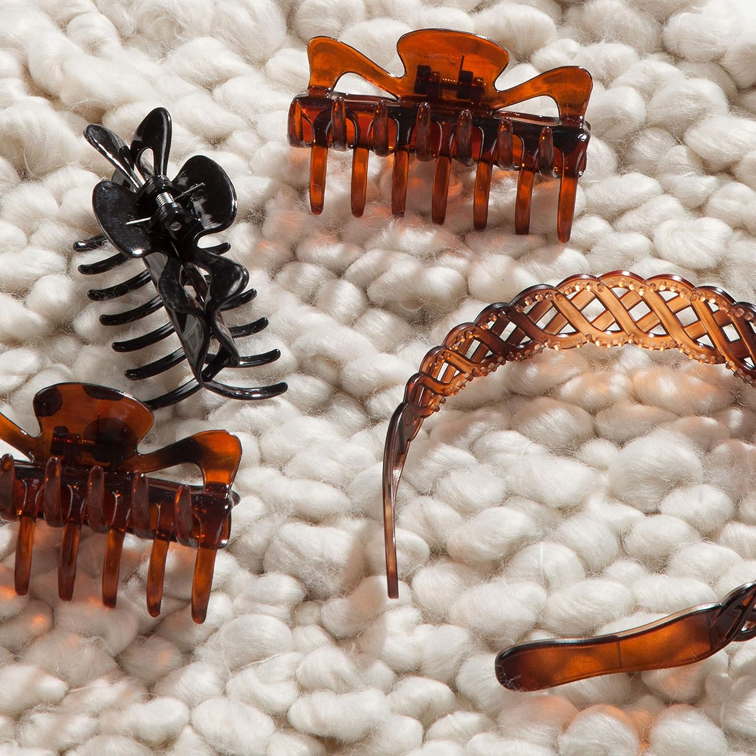 Goody Hair Classics Women's Medium Claw Hair Clip, Assorted Colors 4 ea, 4 Count (Pack of 1) (packaging may vary) : Hair Styling Products : Beauty