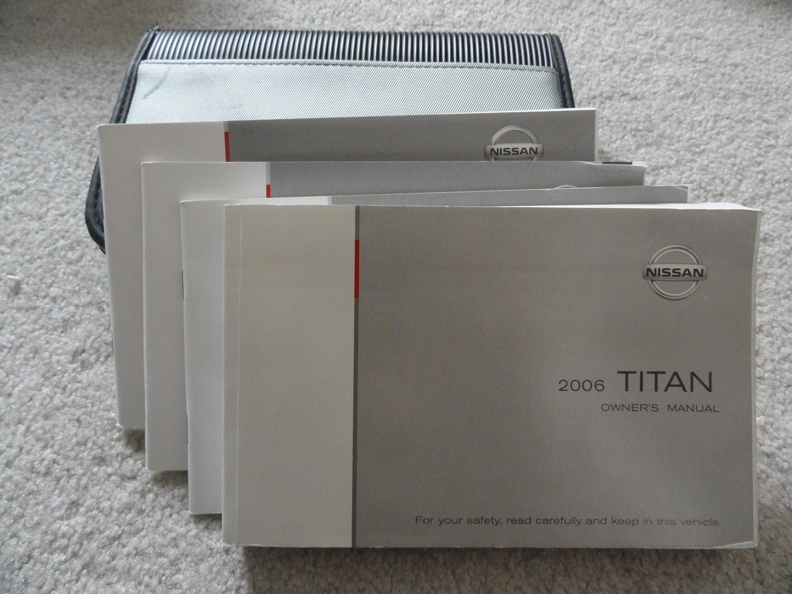 2006 Nissan Titan Owners Manual Paperback – 2006