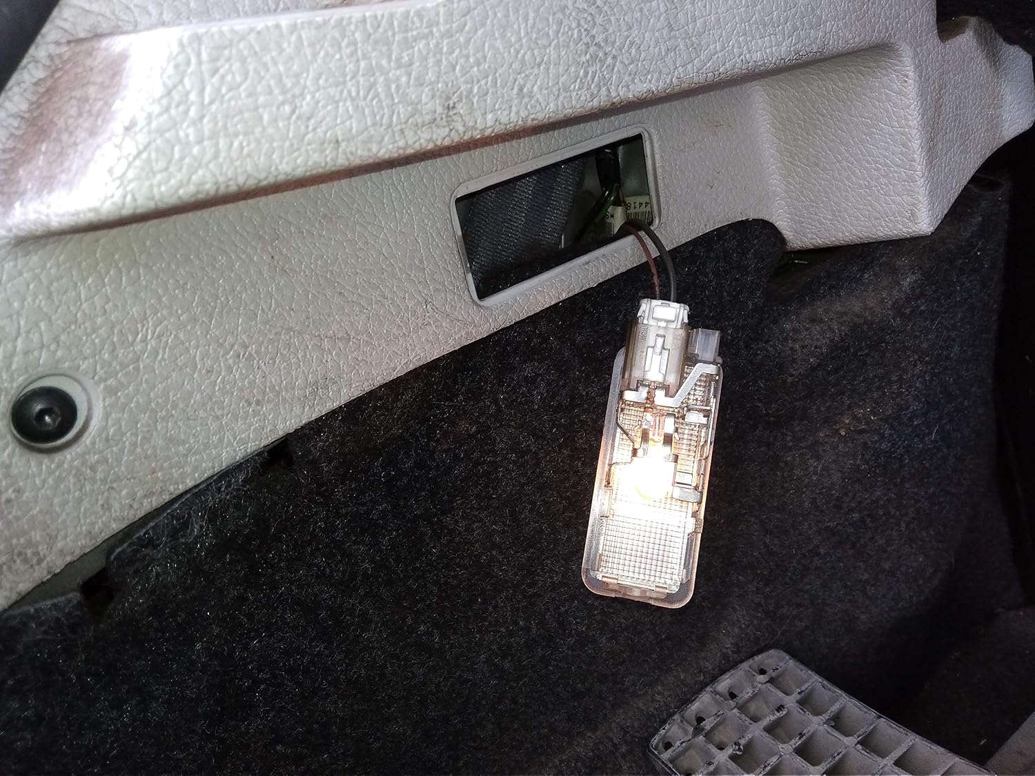 Kit 2 Luci LED Per Targa Auto – Bianco Xeno 6000K, Canbus Senza Errori, Compatibile Con Peugeot E Citroën (Modelli 106-807)