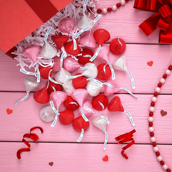 HERSHEY’S KISSES MILK CHOCOLATE, VALENTINE’S CANDY BAG, 10.1 OZ