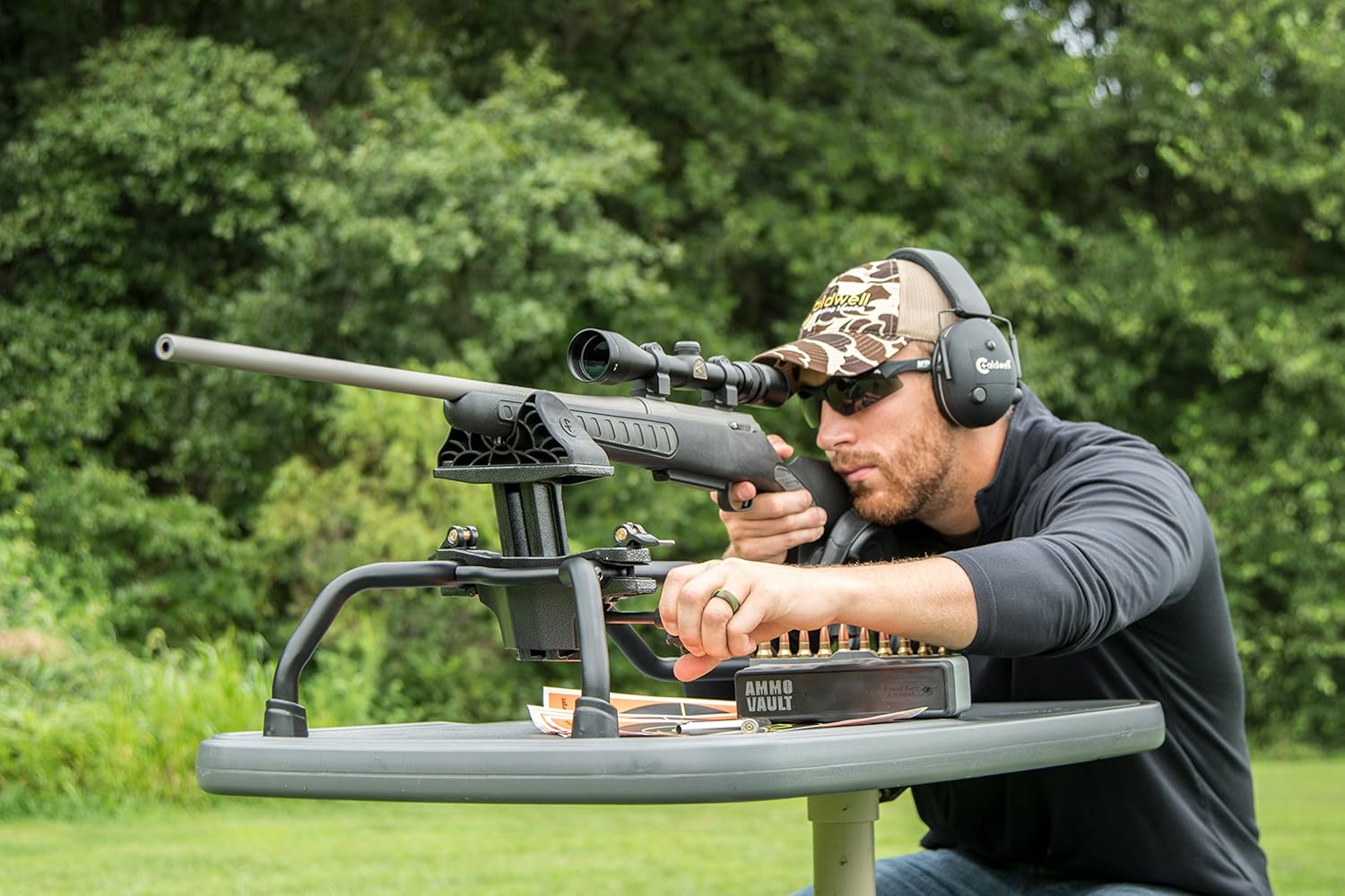 Caldwell Stinger Adjustable Ambidextrous Rifle Shooting Rest for Outdoor Range : Sports & Outdoors