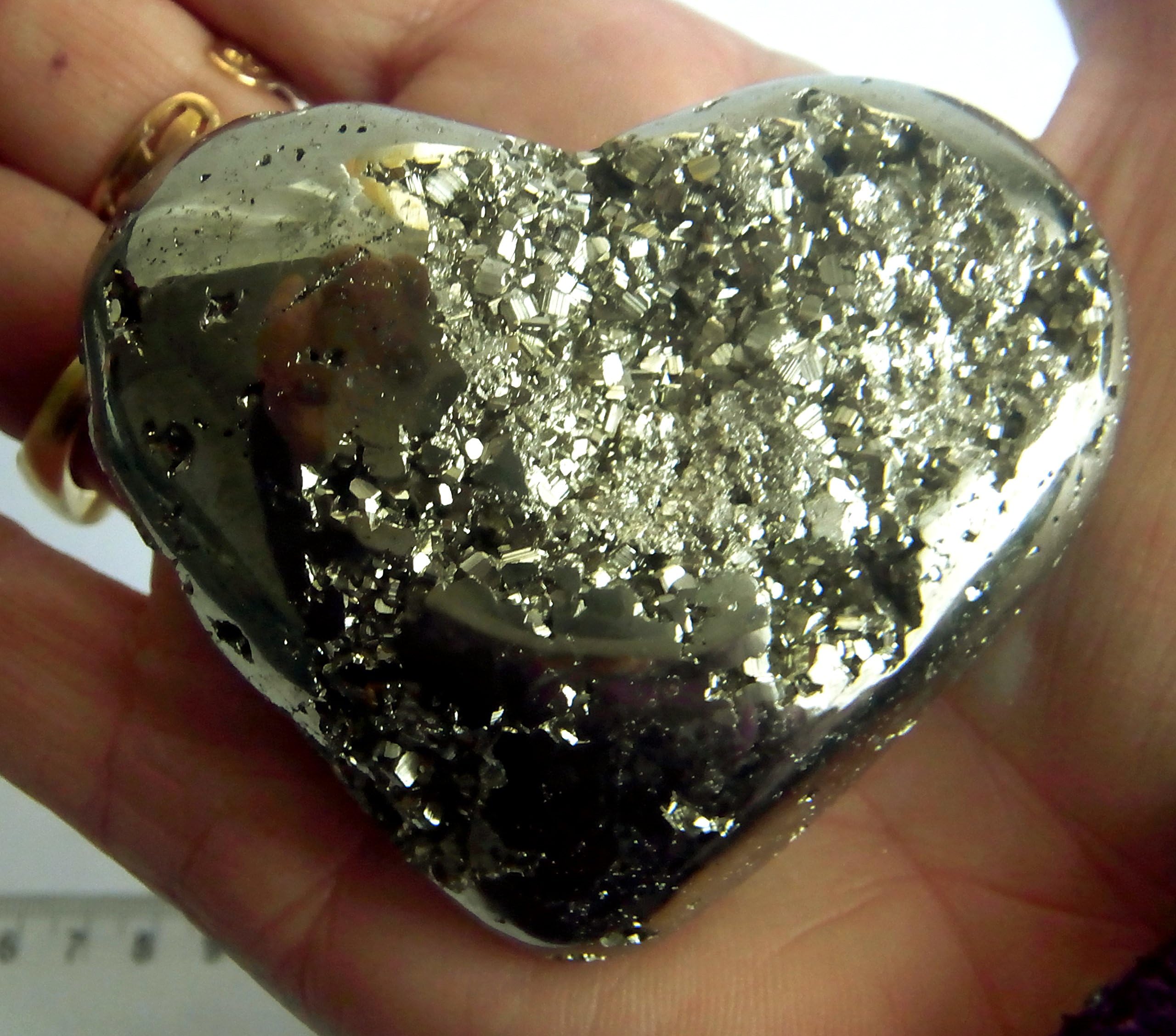 NATURAL PYRITE FOOLS GOLD CRYSTAL LARGE HEART LOVELY CUBE STRUCTURES 161g 60mm st307