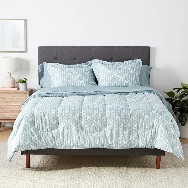 AMAZON BASICS FULL/QUEEN COMFORTER SET WITH HERRINGBONE SHEETS,...