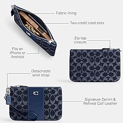 COACH Women's Essential Small Wristlet in Signature