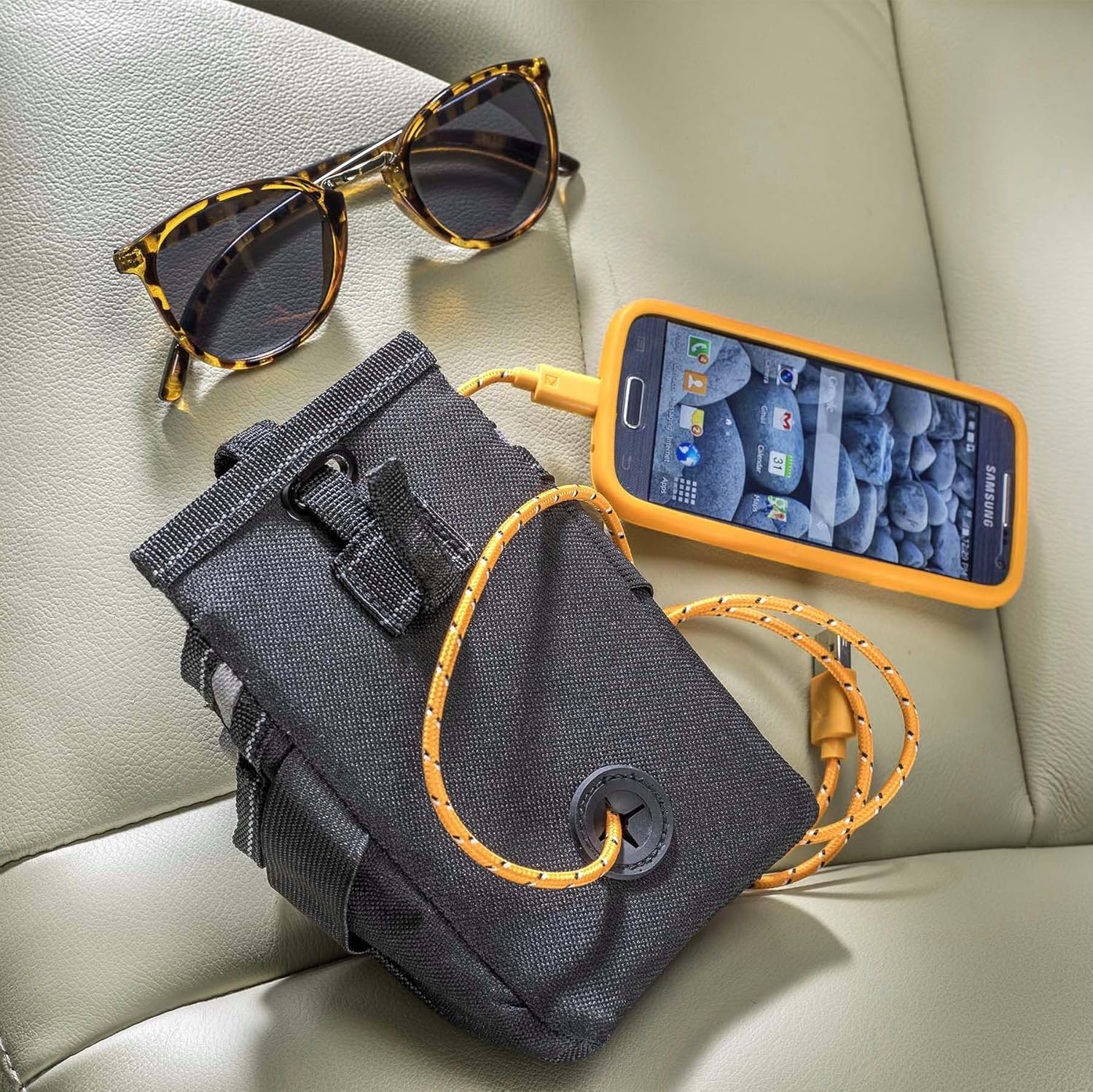 High Road DriverPockets Patterned Air Vent Phone Holder and Auto Dash Organizer (Black): Automotive