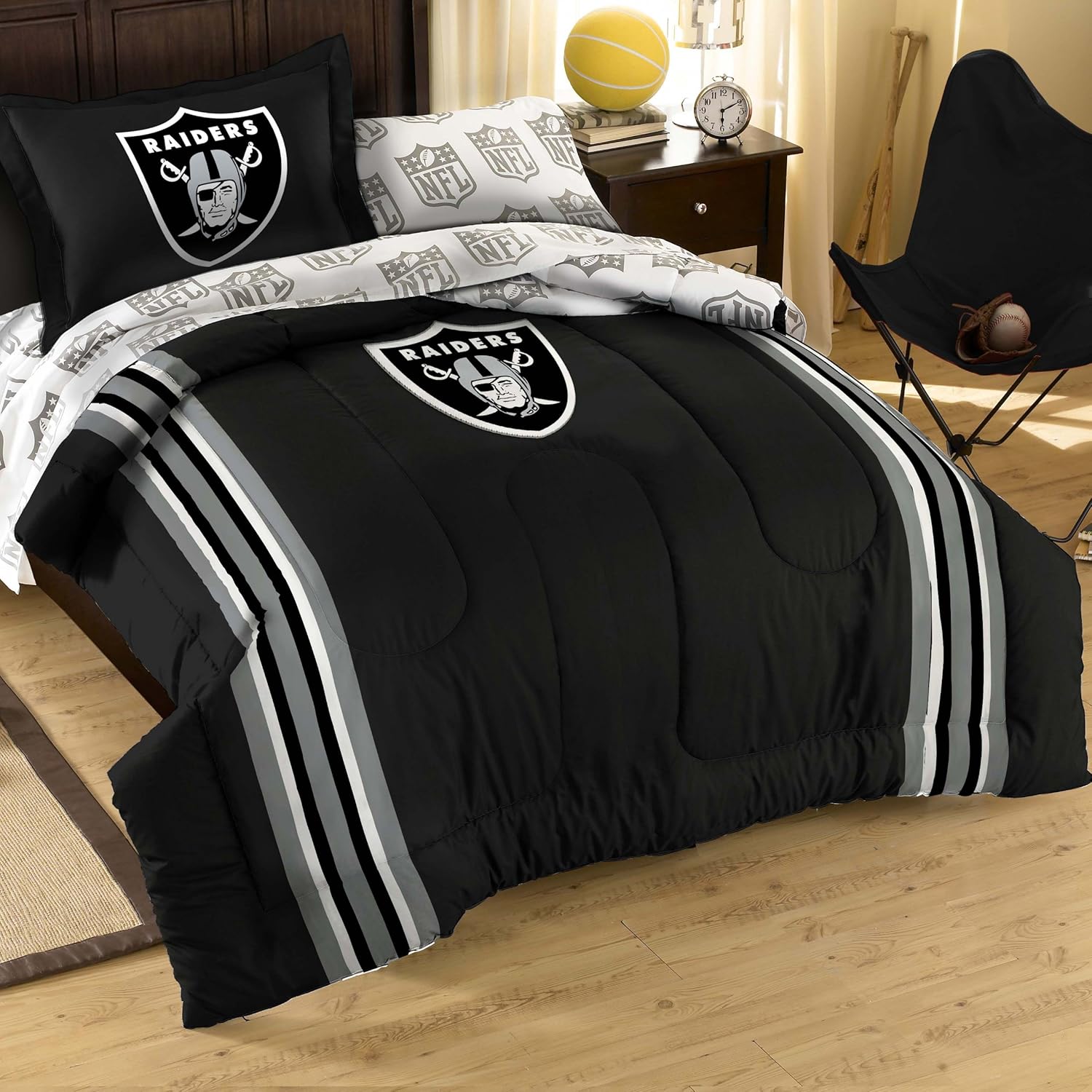 FANtastic NFL Blankets And Throws For Football Season