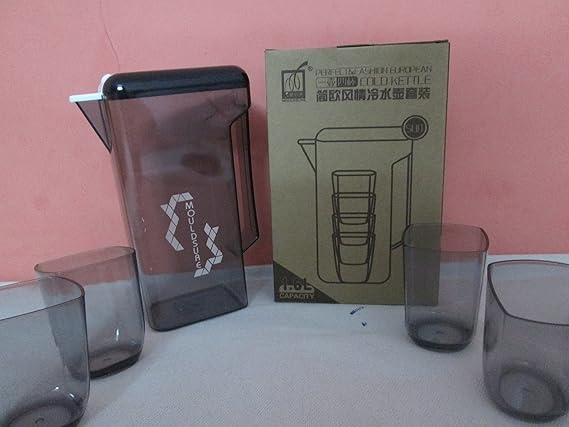 Extremely Elegant and Useful 1.6 Litre Cold Water Pitcher, Jug, Kettle With 4 Space Saving Stackable Bright Colourful Plastic Tumblers Glasses Cups and lids for Kitchen, Picnic, BBQ, Camping, Travelling, Wine Glasses Eas