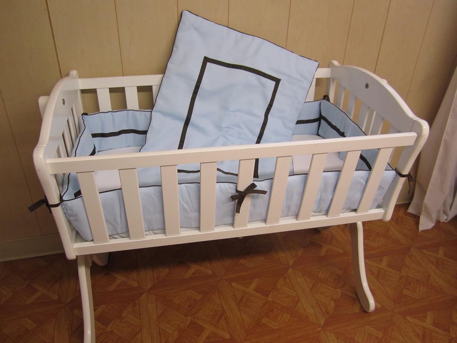 hotel infant bed