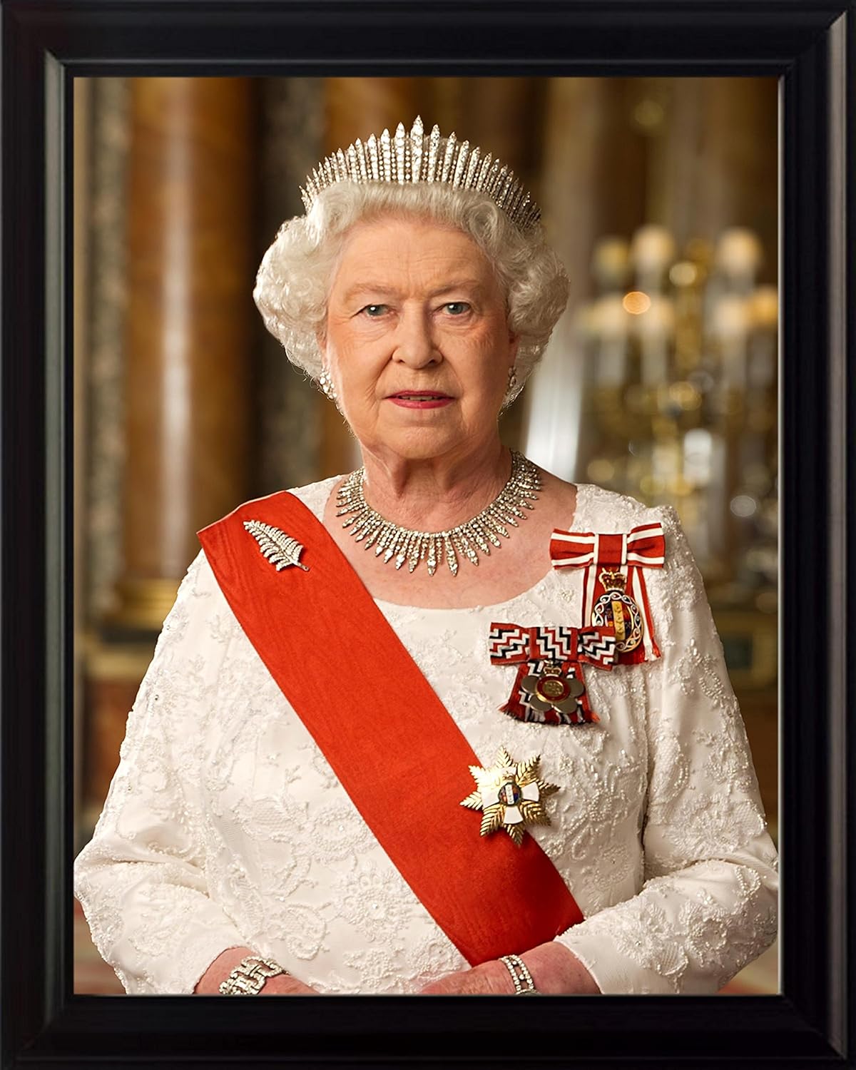 Photographs - Queen Elizabeth II 8x10 Framed Photo