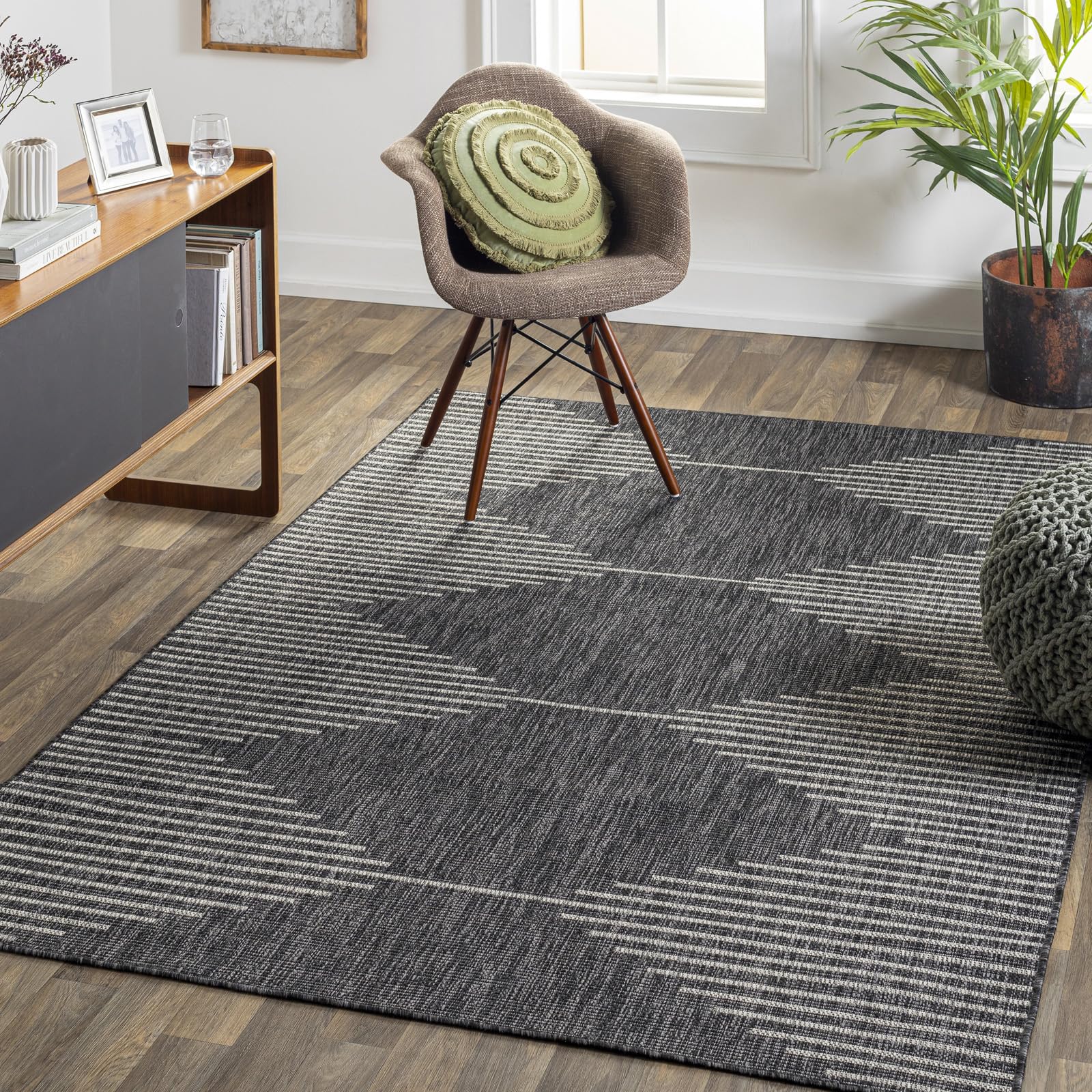 Livabliss Sevilla Indoor Outdoor Rug - Large Boho Rugs for Living Room 130x180 cm Dining, Kitchen Carpet, Patterned Neutral and Coloured Rugs, Waterproof, Stain Durable - Black and Grey