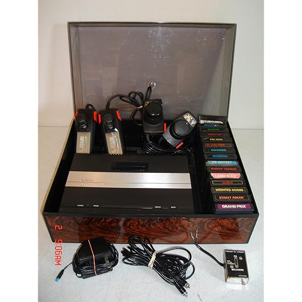 Atari 7800 ProSystem Bundle w/15 Games and Storage Container