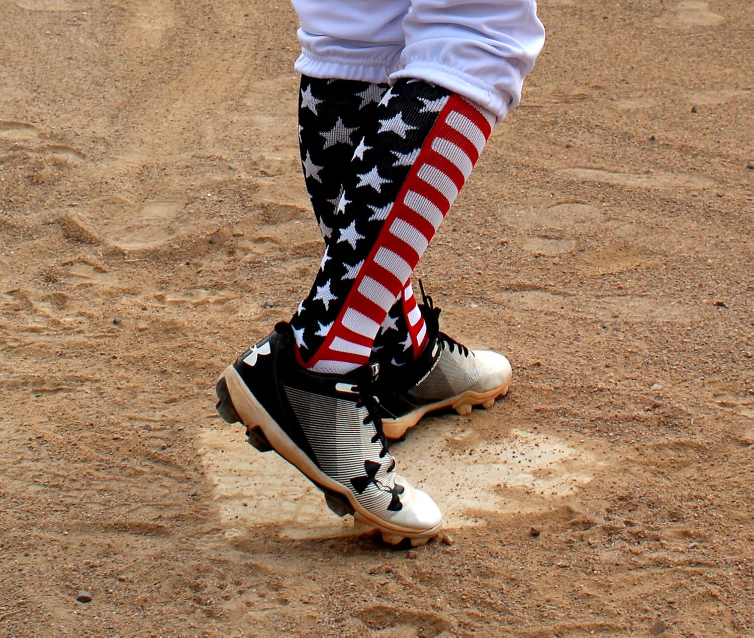MadSportsStuff USA American Flag Stars and Stripes Over The Calf Socks: Clothing