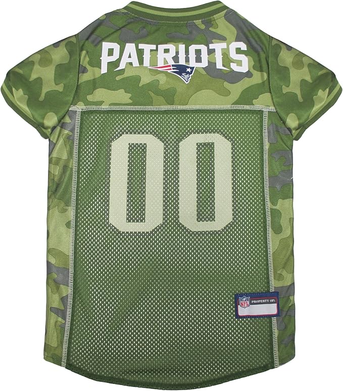 Amazon Com Nfl New England Patriots Camouflage Dog Jersey X Small Camo Pet Jersey Available In 5 Sizes 32 Nfl Teams Hunting Dog Shirt Pet Supplies