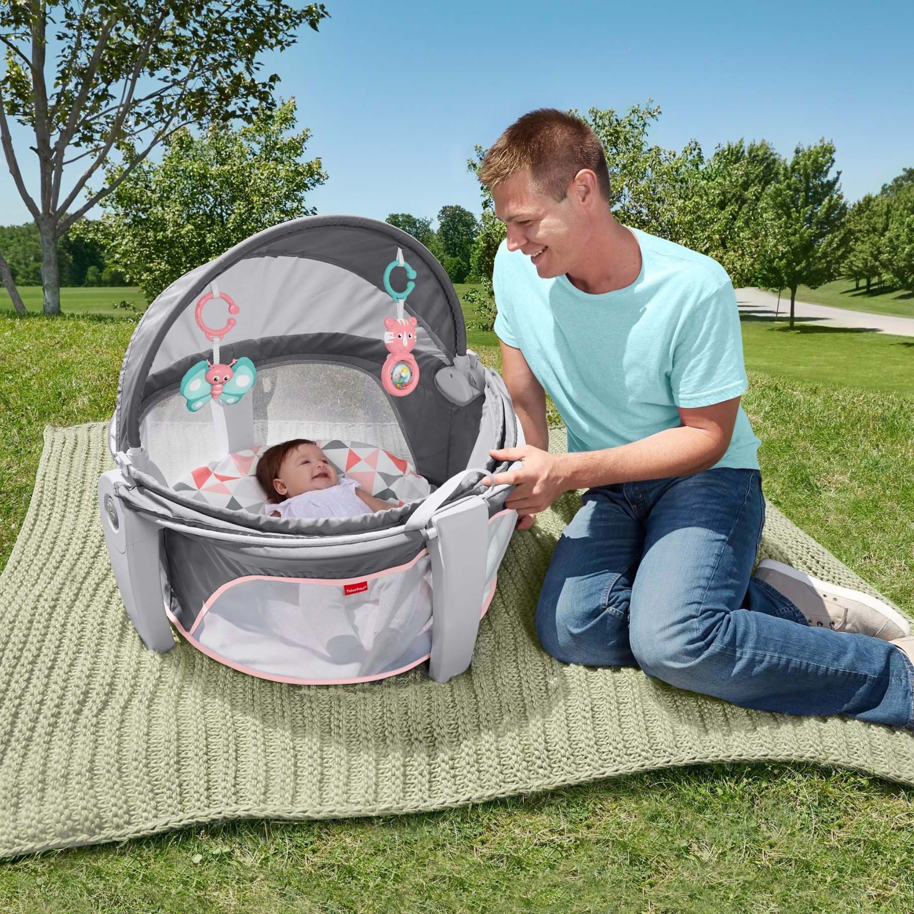 Fisher-Price Portable Bassinet On-The-Go Baby Dome, Travel Play Space with Developmental Newborn Toys & Canopy, Rosy Windmill
