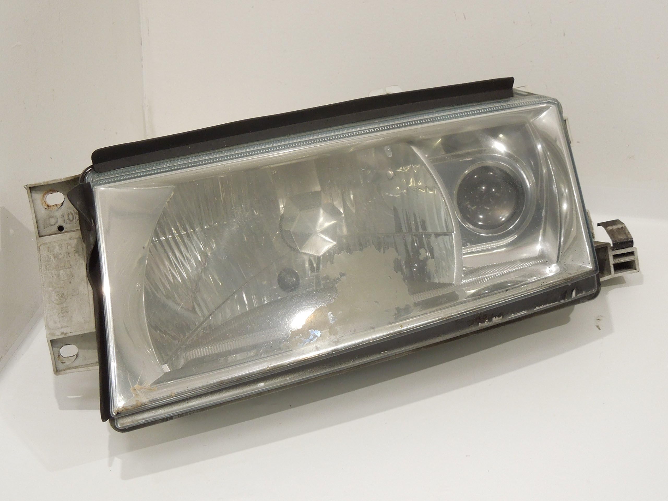 Skoda Octavia 1U NS Left Halogen Headlight