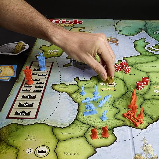 Hasbro Spiele B7409100 Risiko Europa Strategiespiel Amazon De Spielzeug