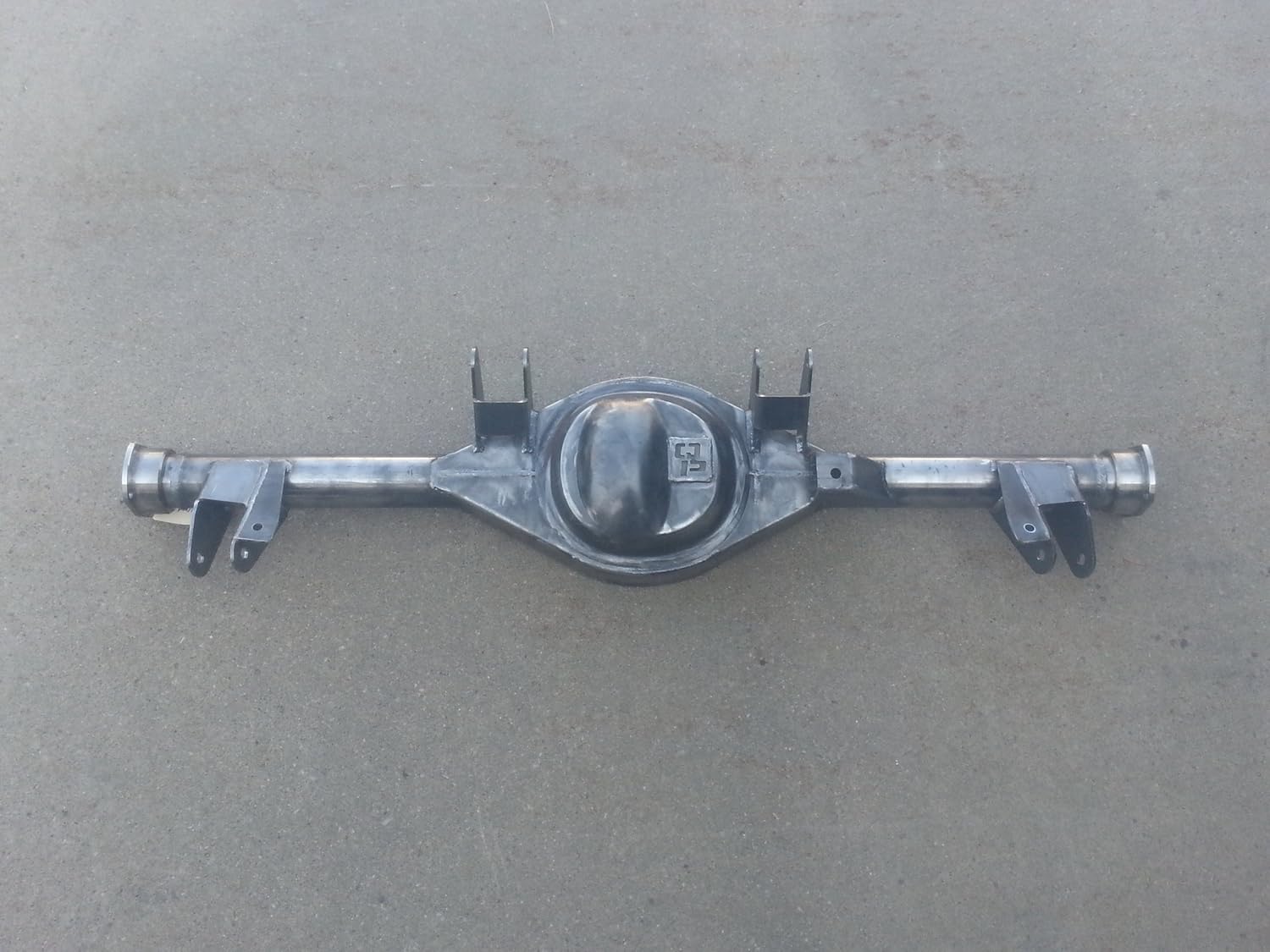 Amazon Com B Body Housing Axle Package For Ford 9 59 64 Chevy Impala Rearend Automotive