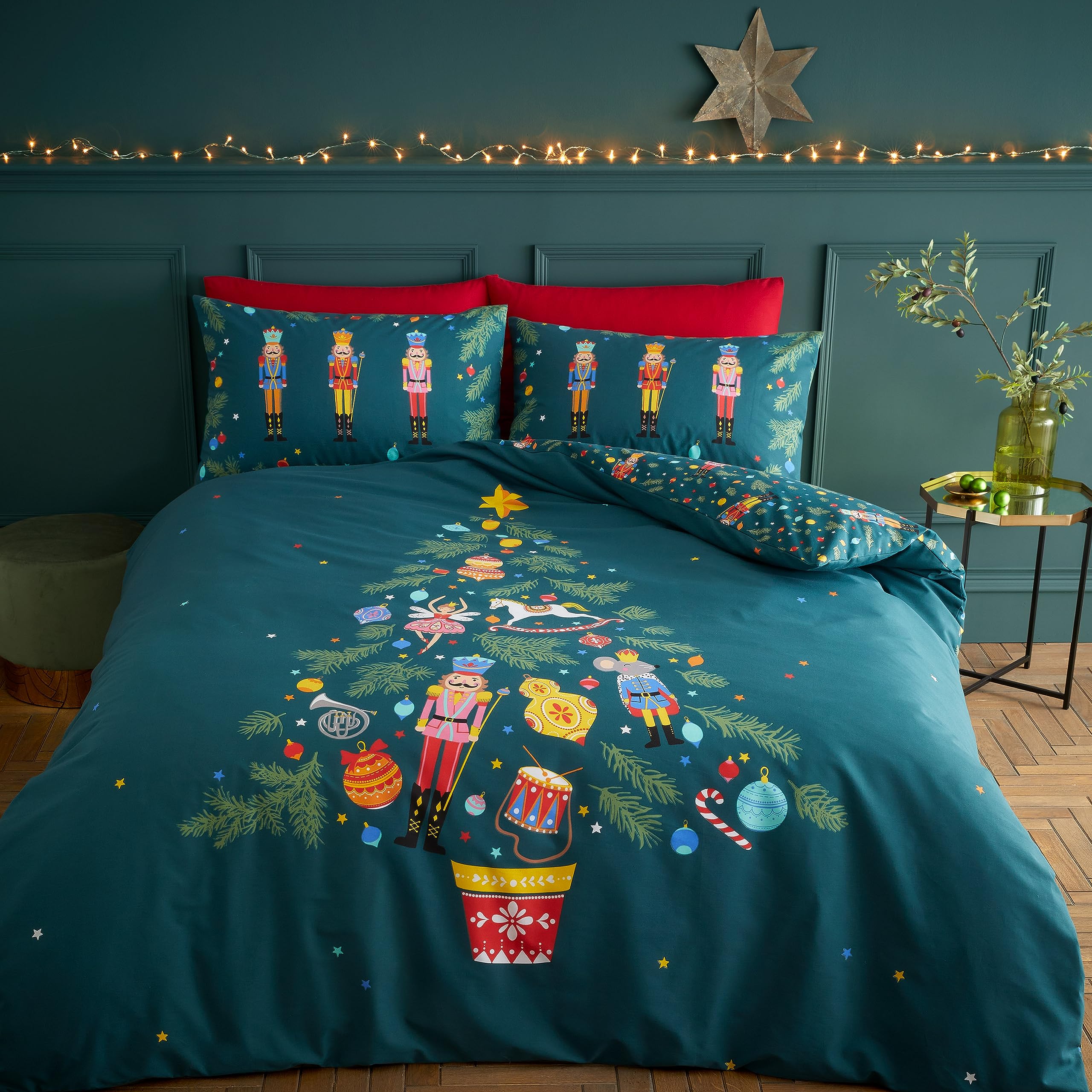 Catherine Lansfield Christmas Nutcracker Reversible Double Duvet Cover Set with Pillowcases Green