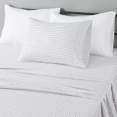 Amazon Basics Lightweight Microfiber 3-Piece Bed Sheet Set, Twin XL, Plum, Printed