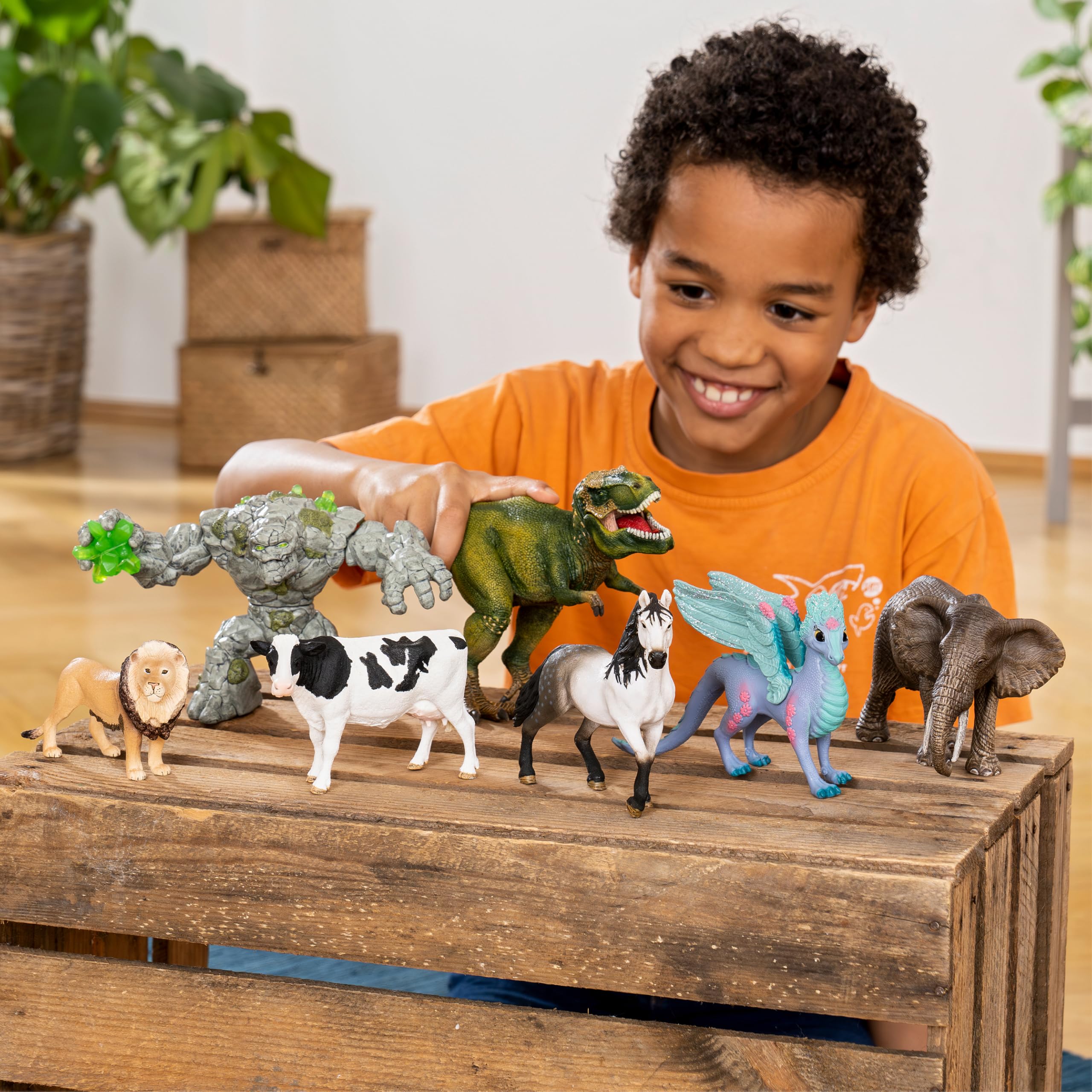 SCHLEICH WILD Life | Afrikanische Elefantenkuh 14761 | detailgetreue Tierfigur & Zoo Spielzeug | Geschenk für Jungen & Mädchen | Deko für Geburtstag | Spielfigur ab 3 Jahren | 8 x 15 x 9 cm 2