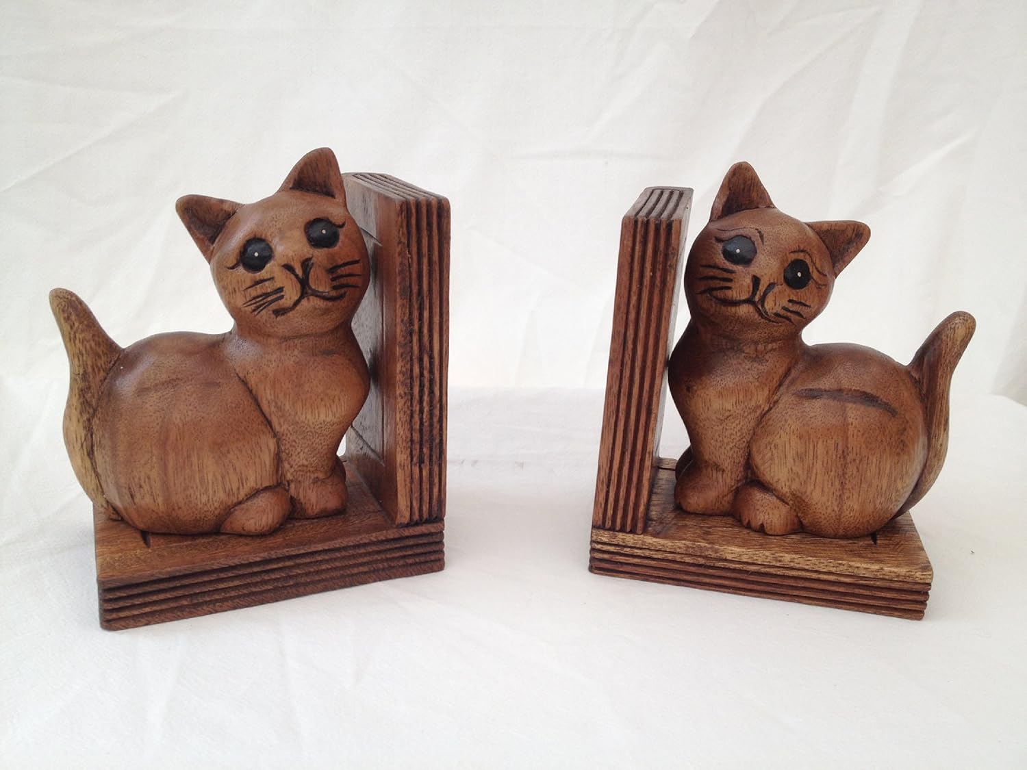 Cat Bookends handcrafted in Acacia wood Amazon.co.uk Kitchen & Home