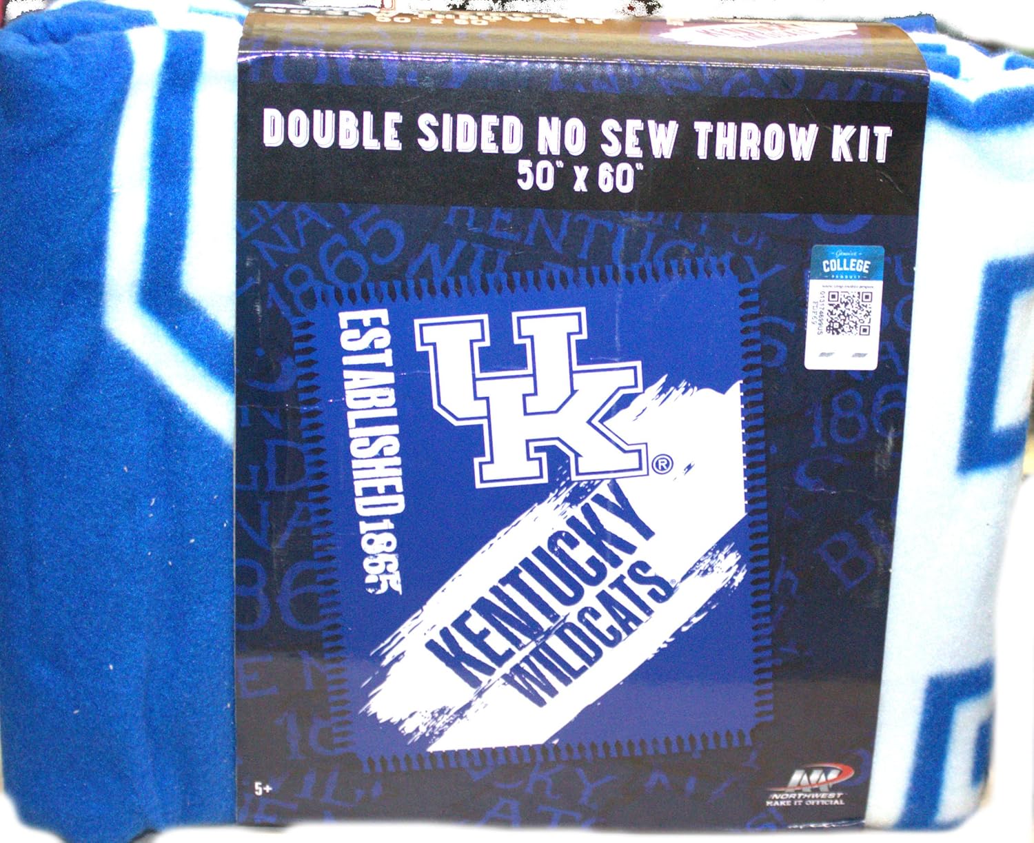 NCAA Kentucky Wildcats Double Sided No Sew Fleece Blanket Kit