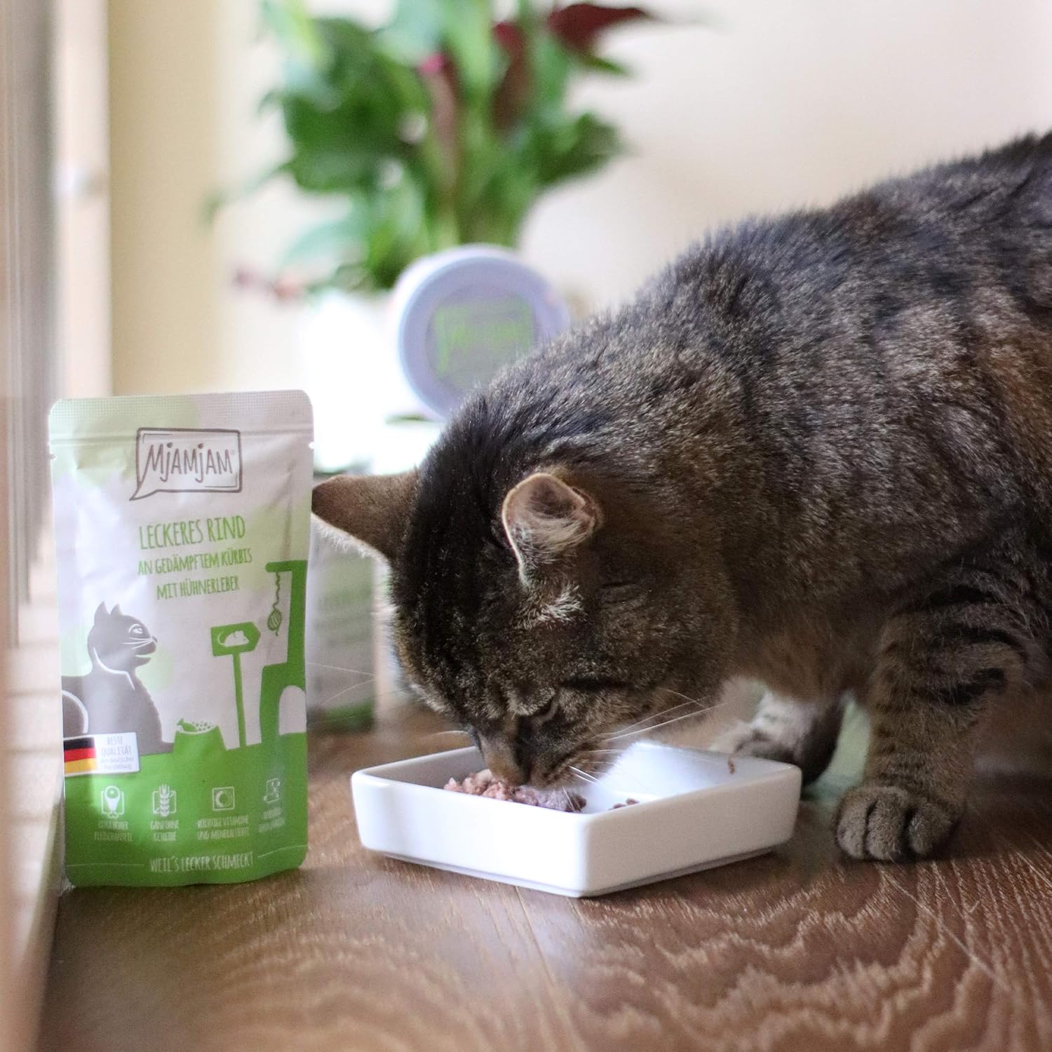 MjAMjAM, premium wet food for cats, Quetschie, delicious beef with steamed pumpkin, pack of 12 (12 x 125 g) - Image 5