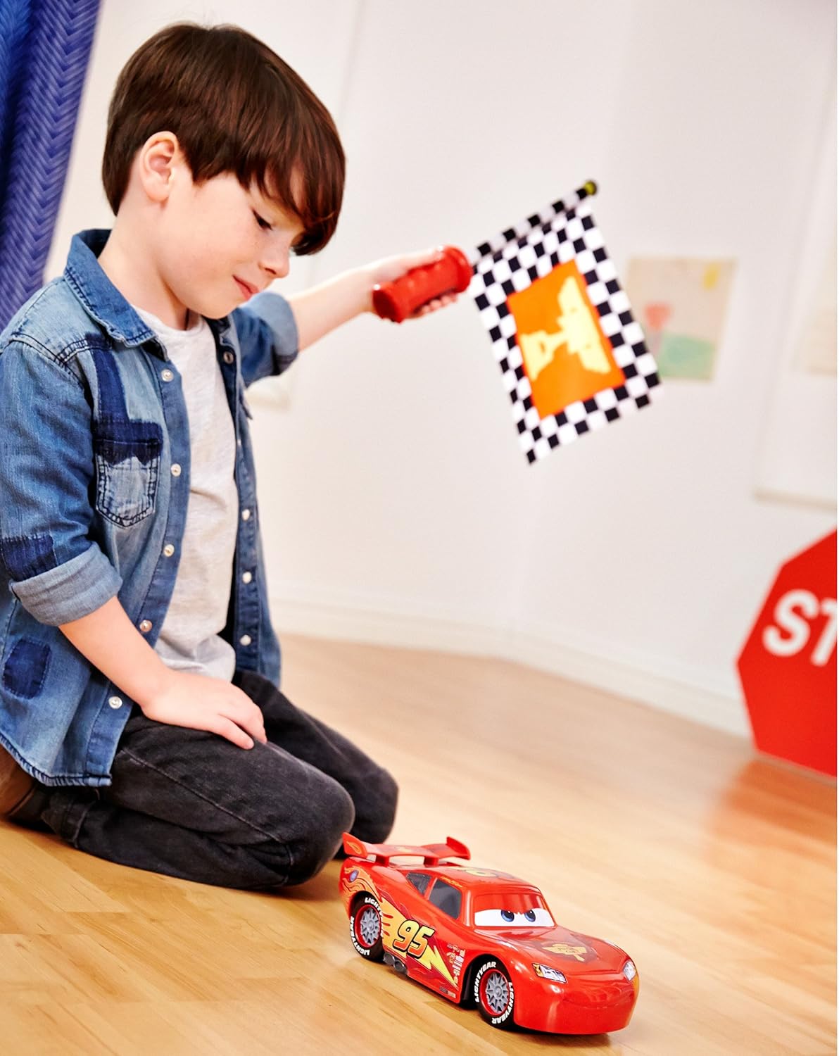 flag finish lightning mcqueen