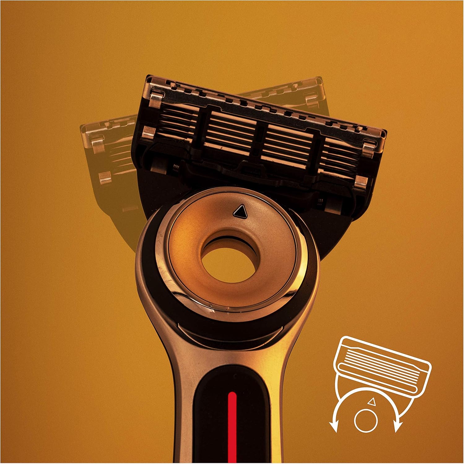 Gillette Labs Heated Men's Razor + 1 Razor Blade Refill, FlexDisc Technology, 100% Waterproof, Gifts for Men 2 Pin UK Plug - Image 5