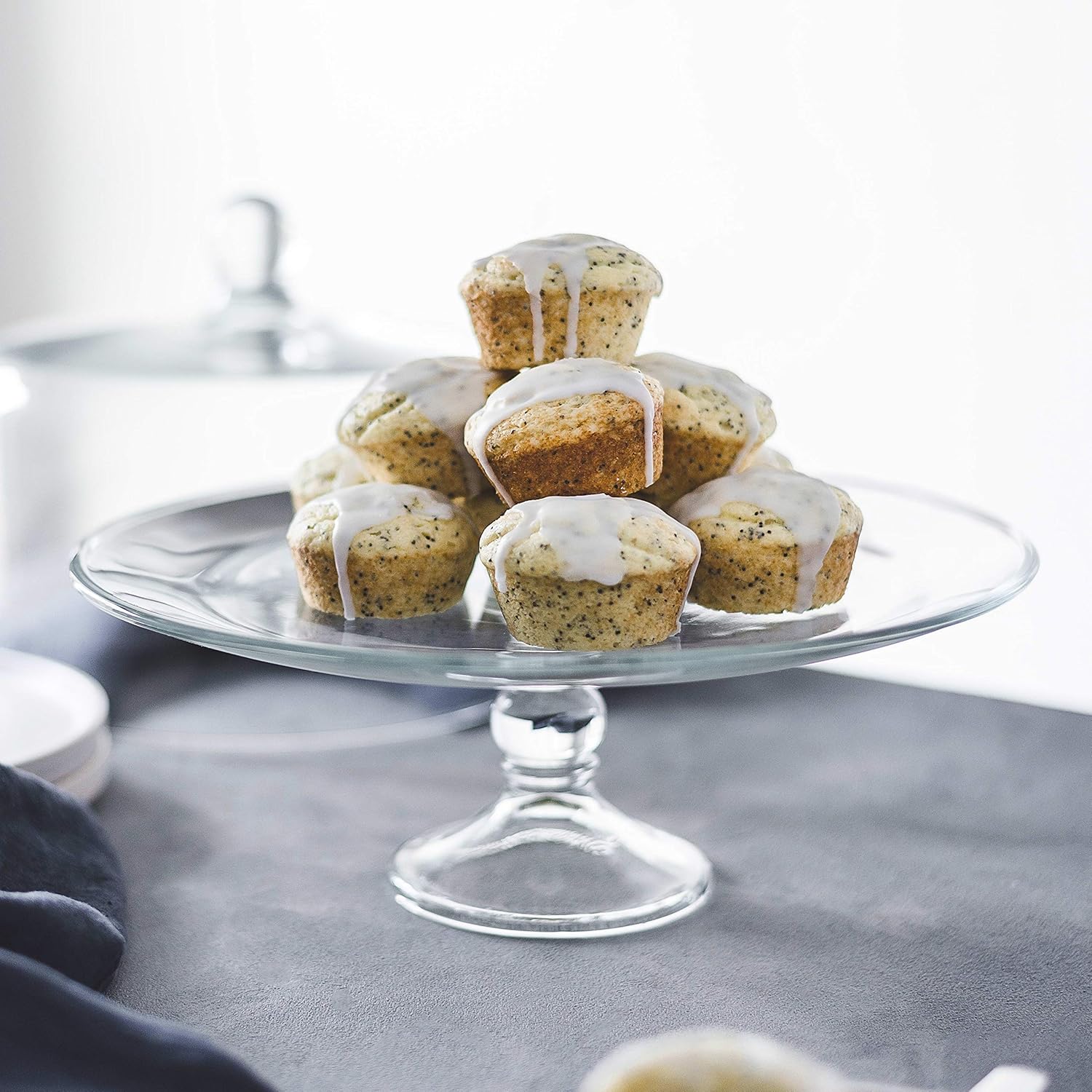 Libbey Selene Glass Cake Stand with Dome: Kitchen & Dining