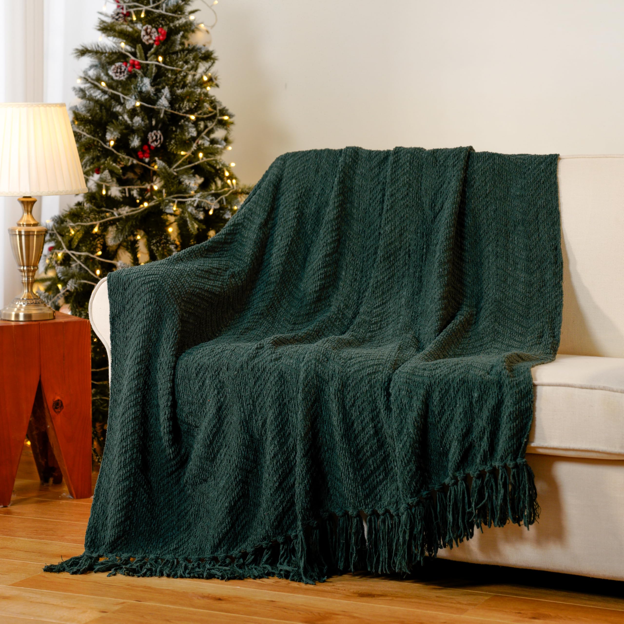 Battilo Christmas Green Throw Blanket for Couch, Super Soft Warm Decorative Christmas Knit Blanket with Tassels for Bed, Sofa and Living Room, 125cmx150cm