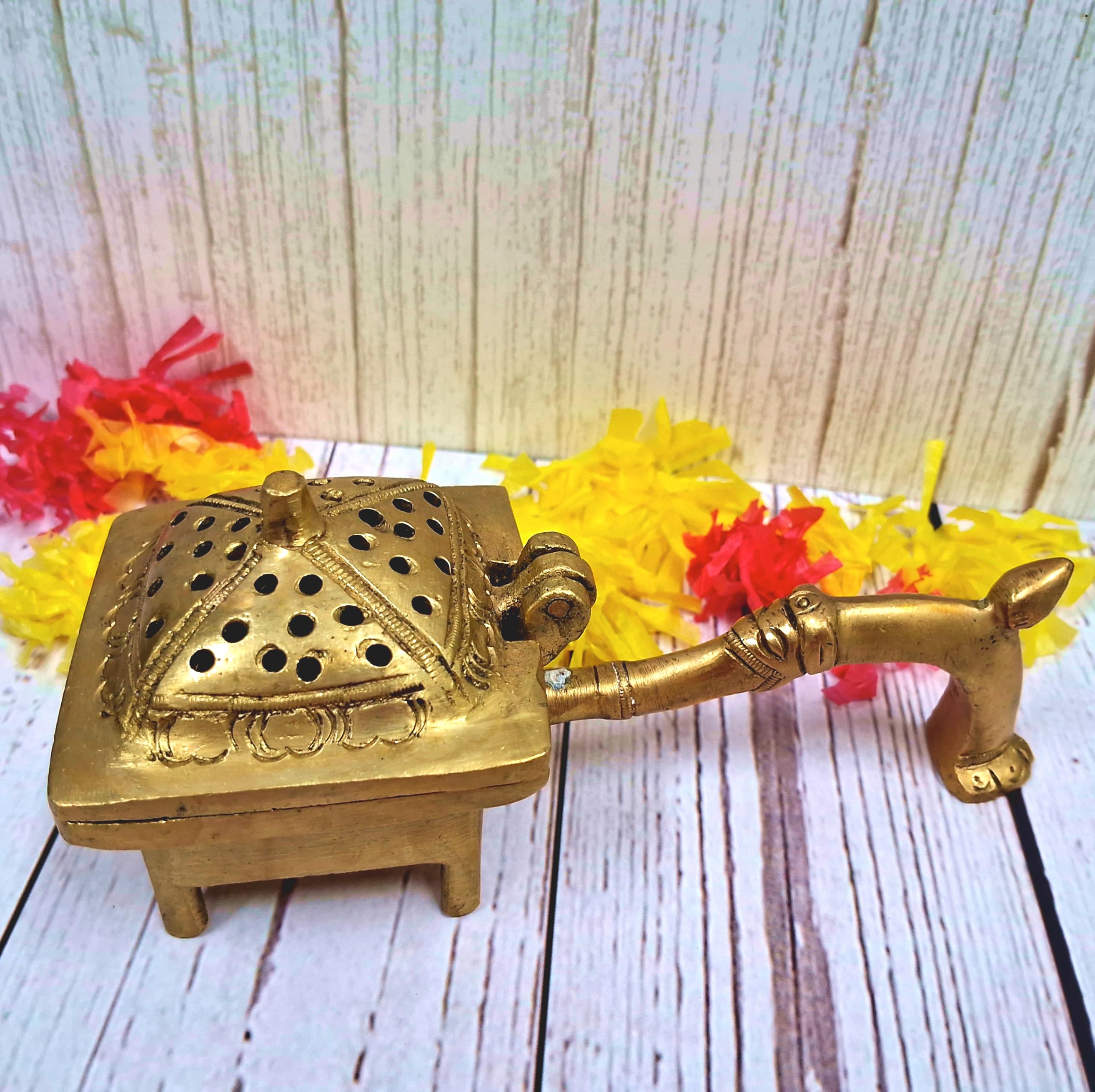 Purpledip Brass Incense Dhoop Loban Pastille Holder: Special Handle For Puja Arti Prayer (12415)