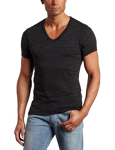 91cLJEcHofL. UY500  - 3 Sexy Shirts That Make You Look Muscular