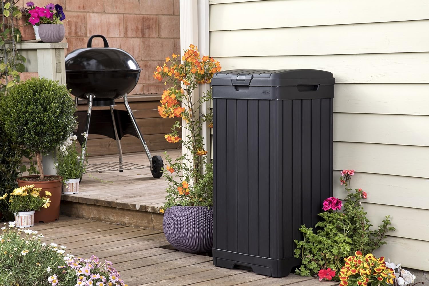 KETER Baltimore 38 Gallon Trash Can with Lid and Drip Tray for Easy Cleaning-Perfect for Patios, Kitchens, and Outdoor Entertaining, 38 Gallons, Black : Garden & Outdoor