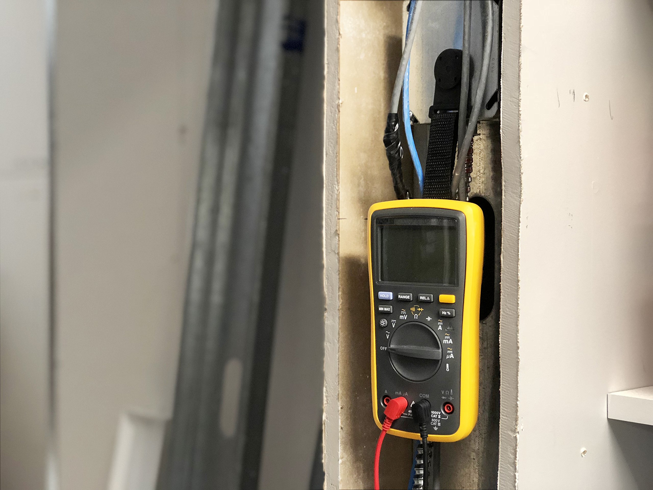 Multimeter Hanging Kit with Clip and Hanger, works with Fluke