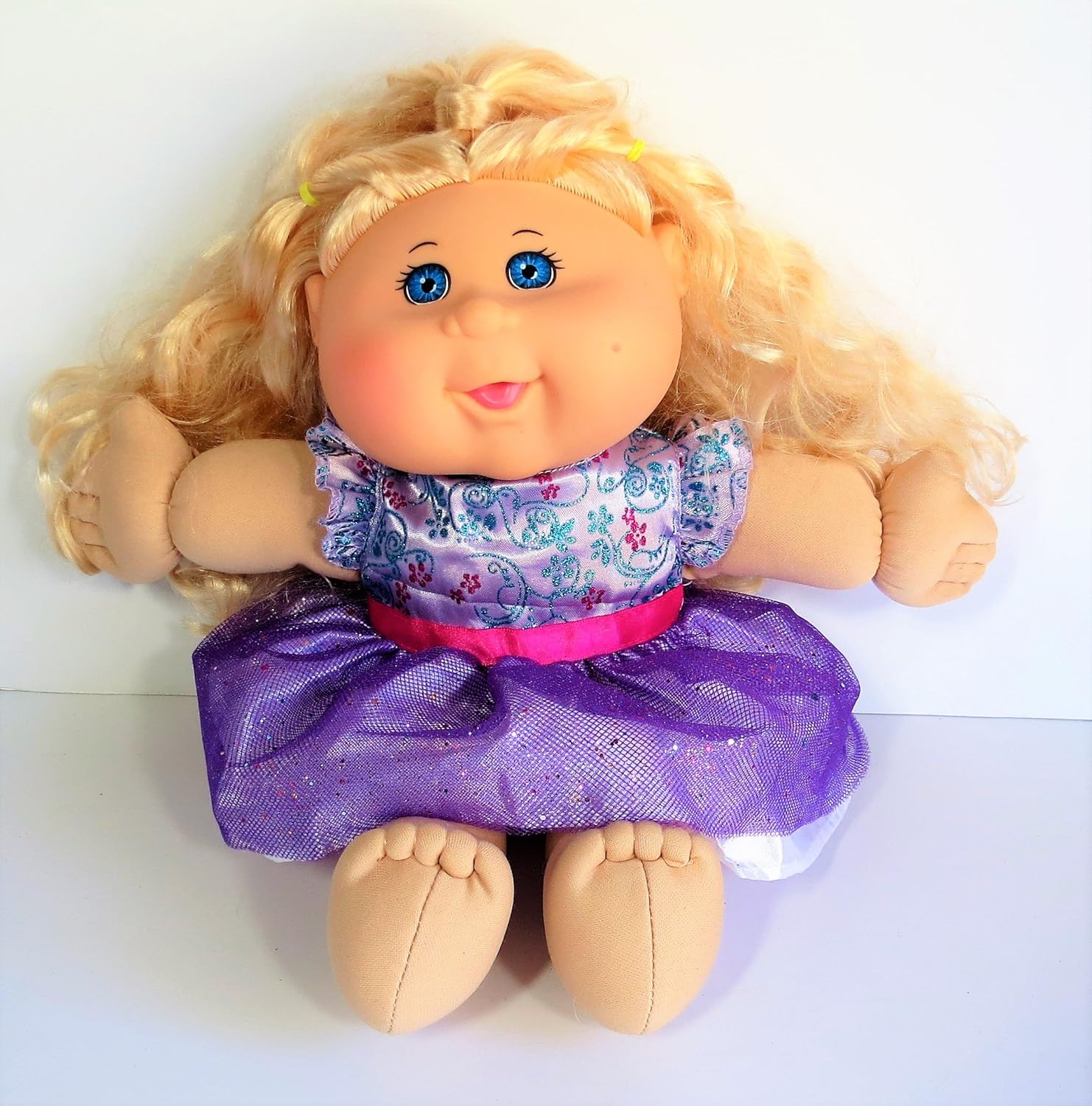 blonde blue eyed cabbage patch doll