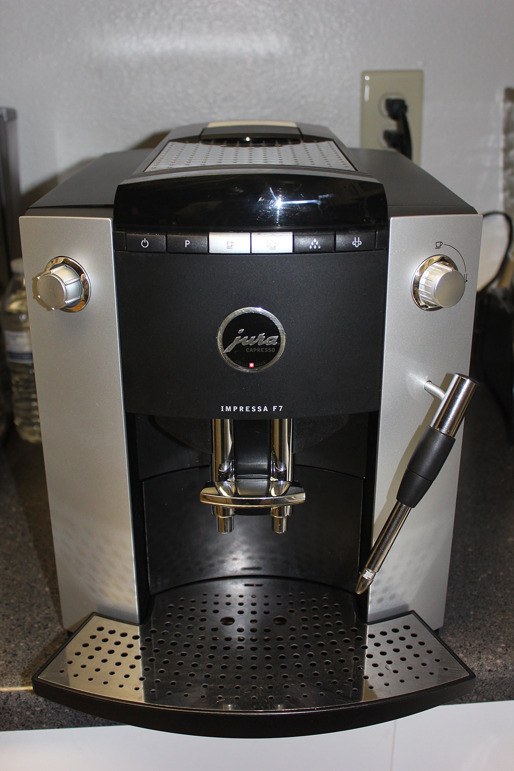 Jura-Capresso 13185 Impressa F7 Espresso Machine, Silver Metallic