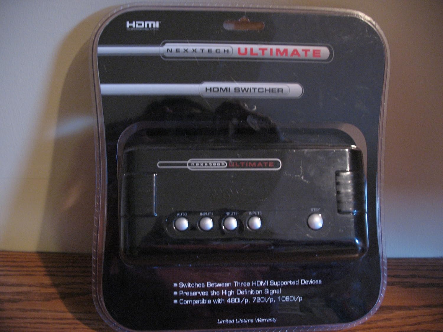 Hdmi Switcher Nexxtech Ultimate Switches Between Three Hdmi Devices