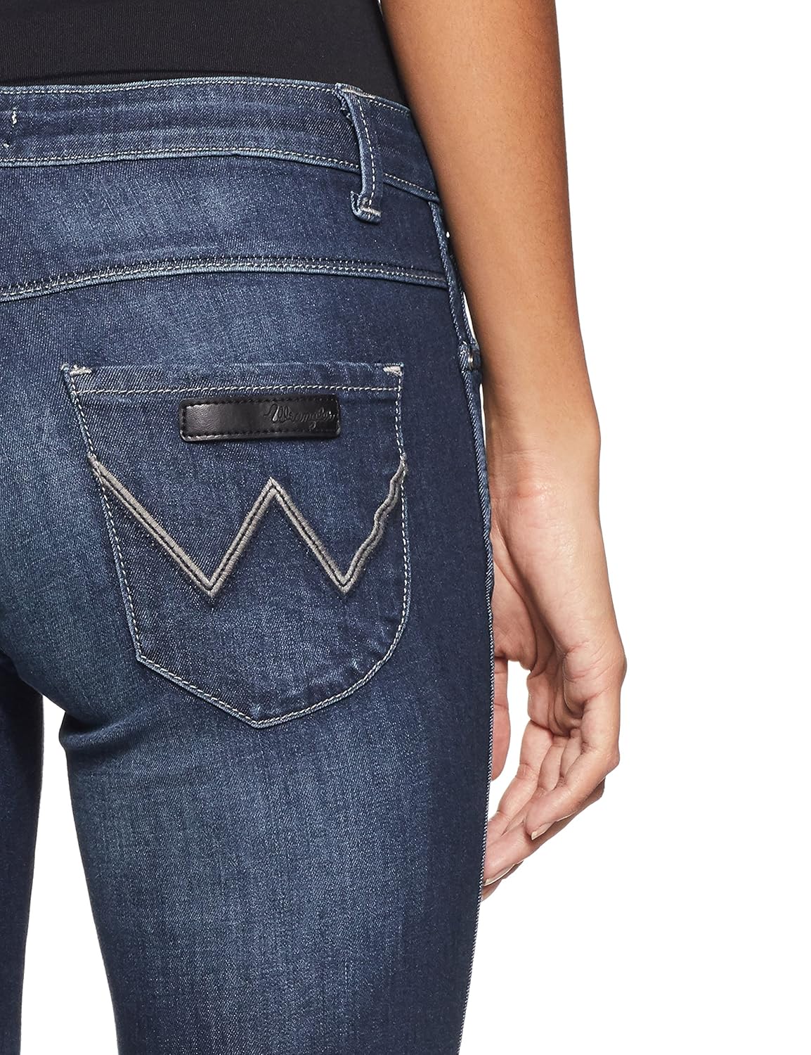 wrangler women's straight fit jeans