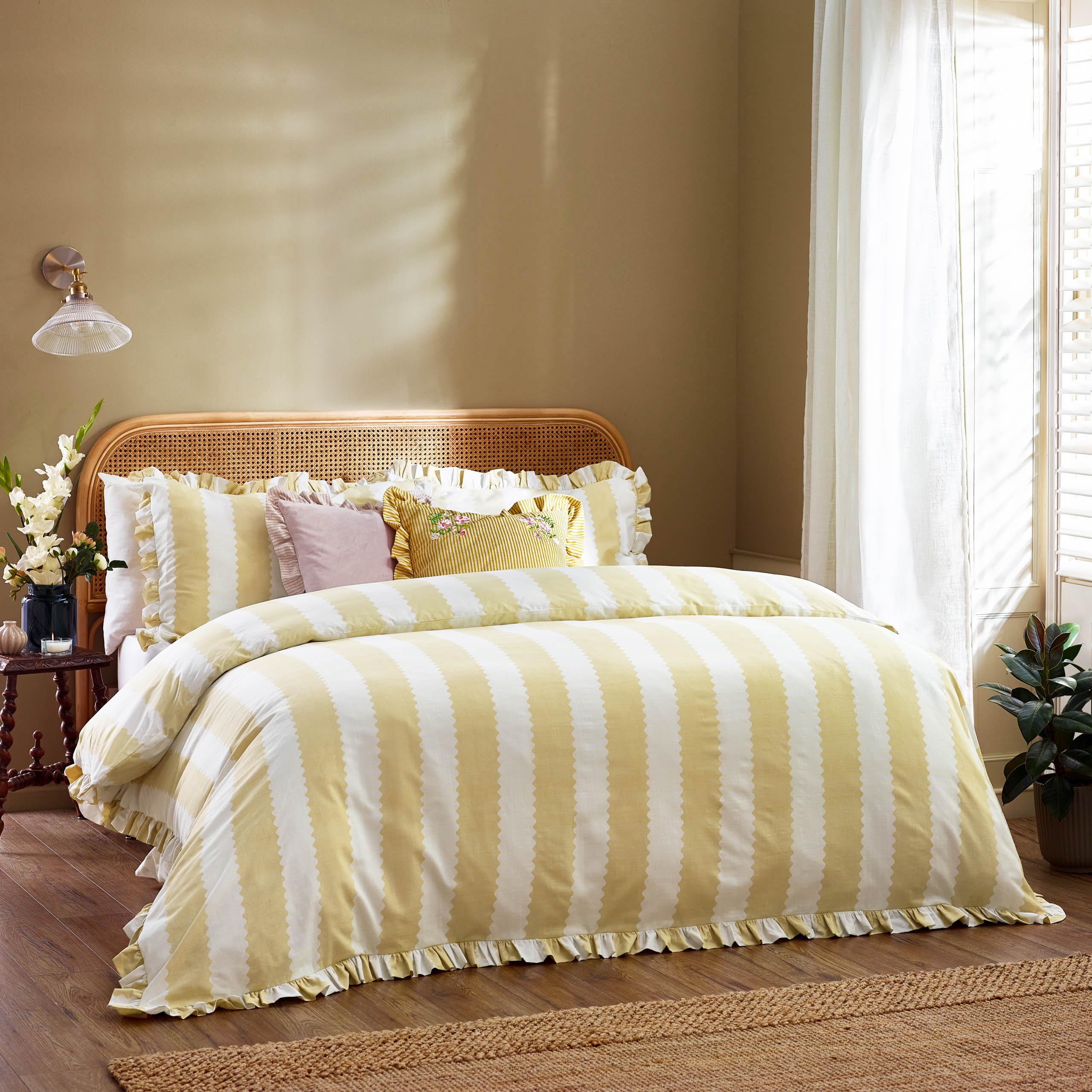 Wylder Birdie Stripe Duvet Cover Set – Reversible Cotton Rich Frilled Cottagecore Stripe Design with Ruffle Trim (Butter Yellow - Double)