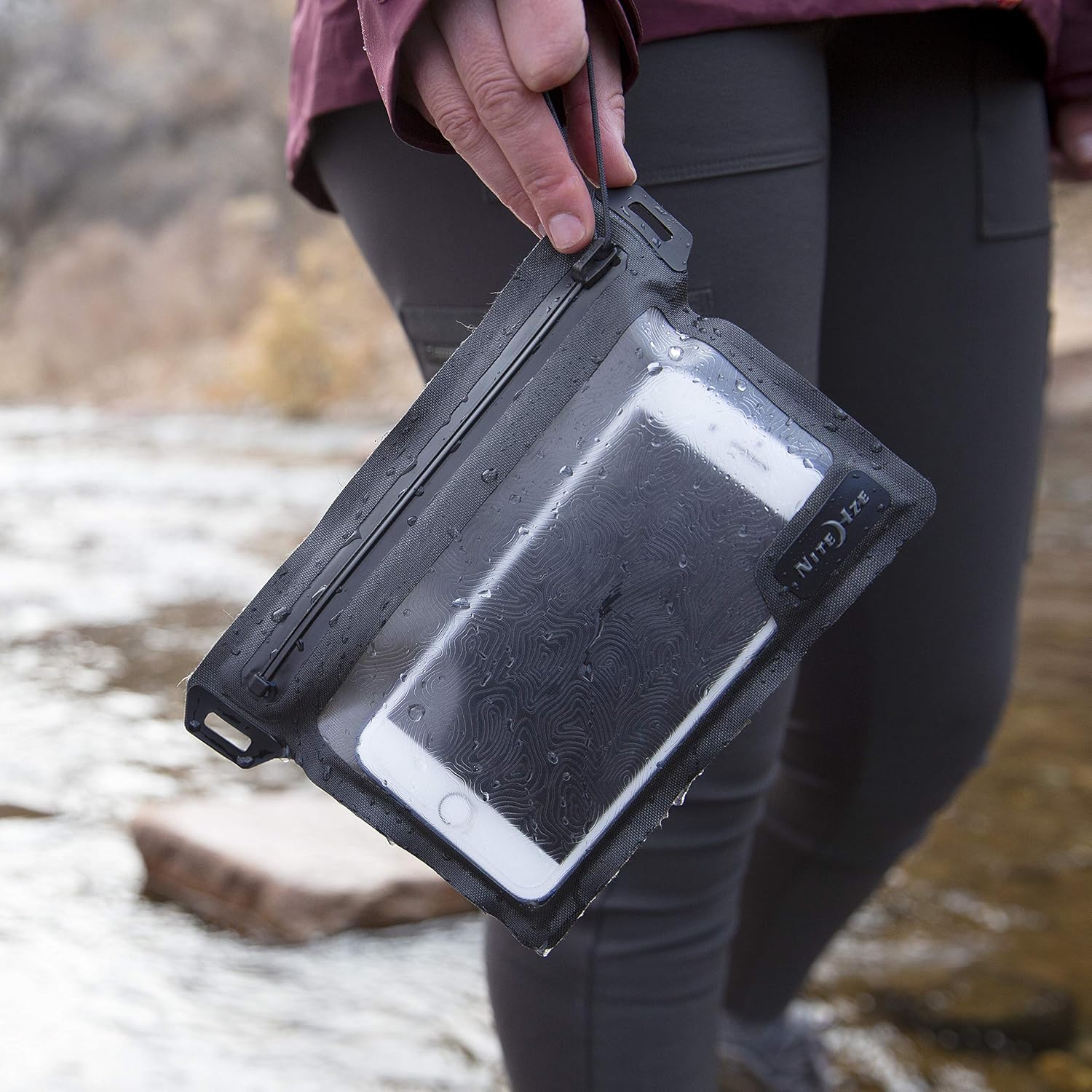 Nite Ize Runoff Waterproof Pocket, Slim Waterproof Wallet for Passports, Phones, and More. Tough Trusted Protection for Water Sports and Adventure Travel: Nite Ize: Sports & Outdoors