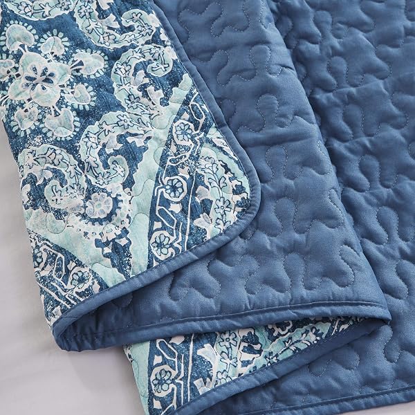 COMFORT SPACES REVERSIBLE QUILT SET-VERMICELLI STITCHING DESIGN ALL SEASON, LIGHTWEIGHT, COVERLET BEDSPREAD BEDDING, MATCHING SHAMS, TWIN/TWIN XL (66 IN X 90 IN), GLORIA DAMASK AQUA 2 PIECE