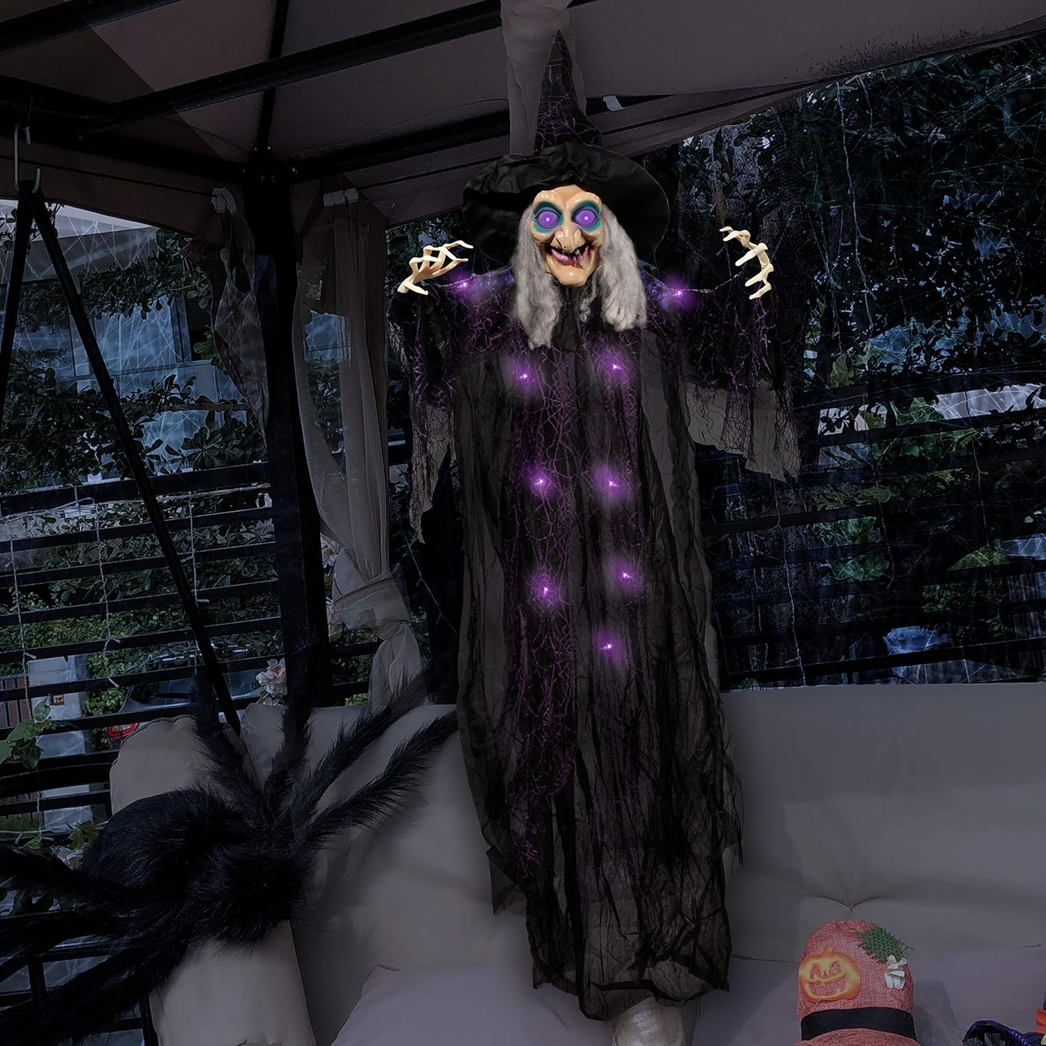 72” Hanging Animated Talking Witch Decoration (Green) with Light-up Eyes and sound activation function for Halloween Haunted House Prop Décor, Halloween Hanging Decorations, Outdoor/Indoor, Lawn Decor: Toys & Games
