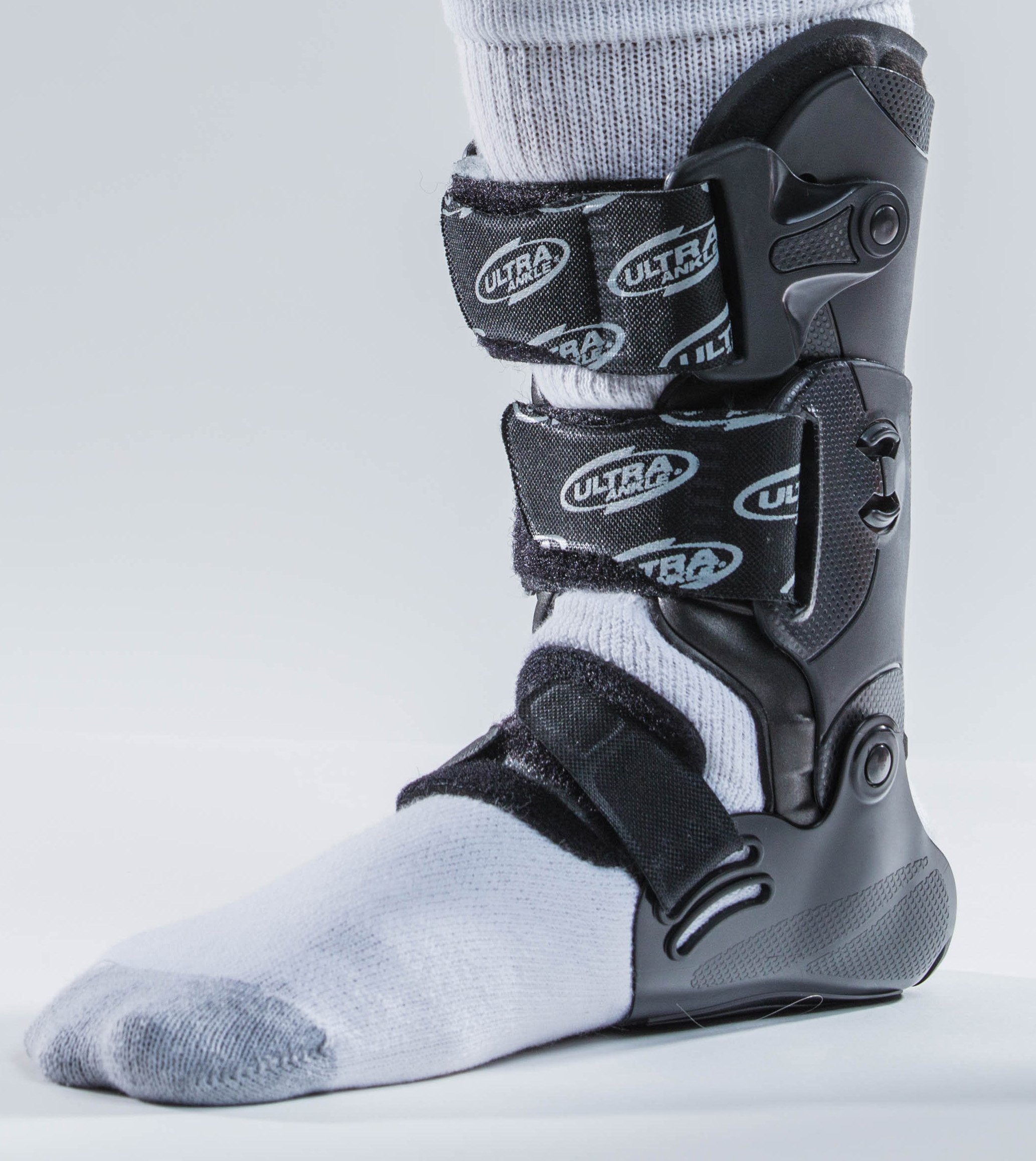 Ultra CTS (Custom Treatment System) Ankle Brace for Acute Ankle