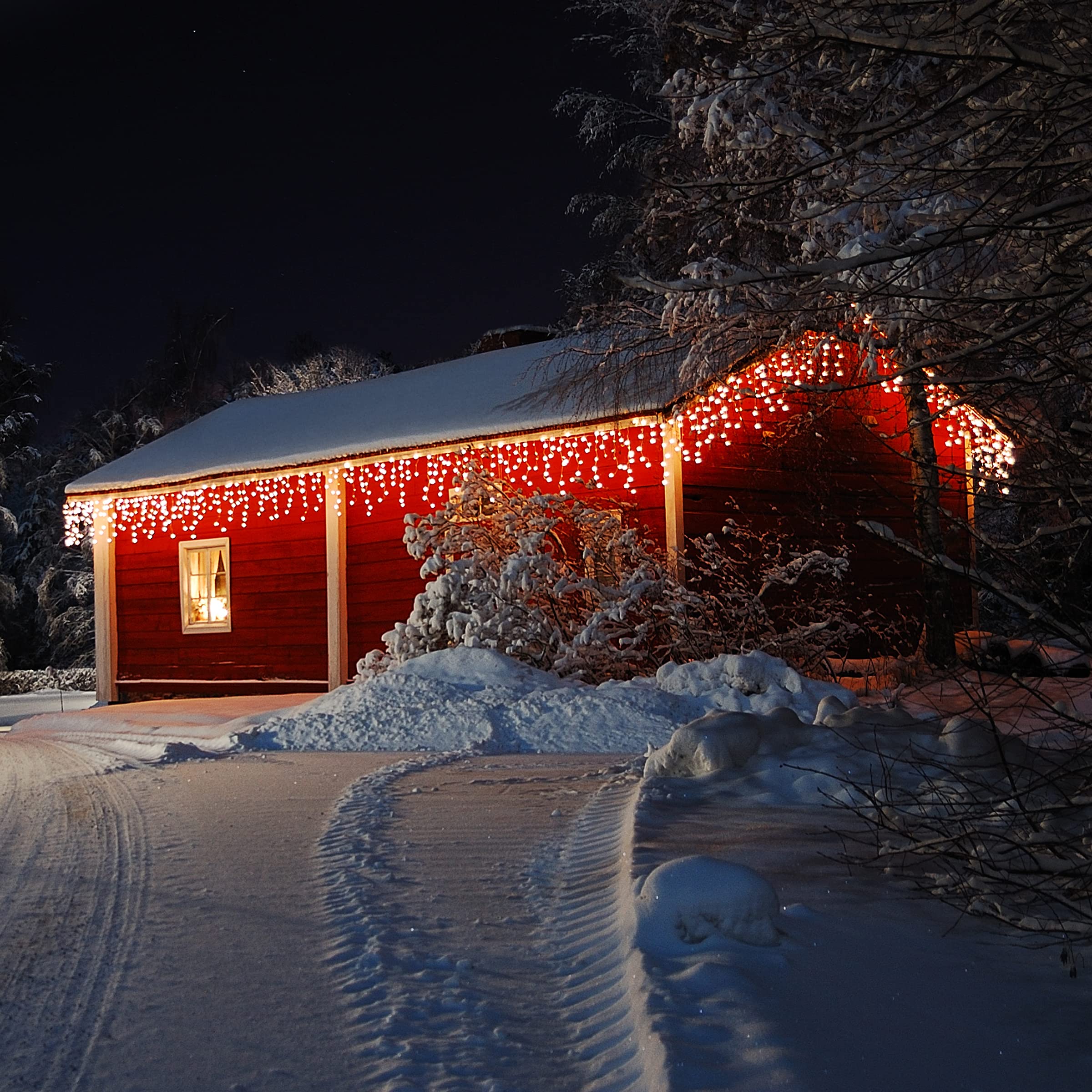 Photo 1 of PHILIPS 150 LED Glisten Warm White Faceted Mini Icicle Lights on White Wire - 30 Drops - UL Listed for Indoor/Outdoor Use - 16.8' Length with 3" Bulb Spacing and 6" Drop Spacing - Winter Decorations