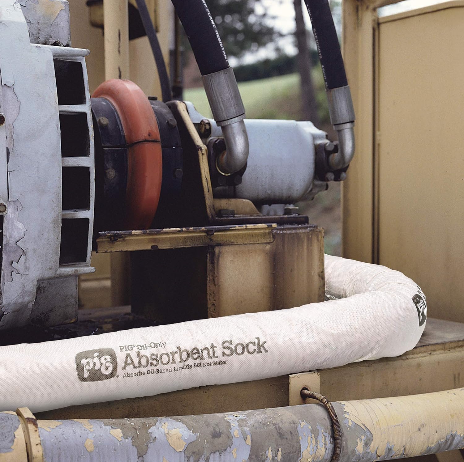 New Pig Oil Absorbent Sock | Keep Your Workspace Clean and Dry | Oil-Only Absorbent Repels Water | Absorbs Up to 1 Gallon of Liquid per Sock | 12 Socks per Pack | SKM210: Industrial & Scientific