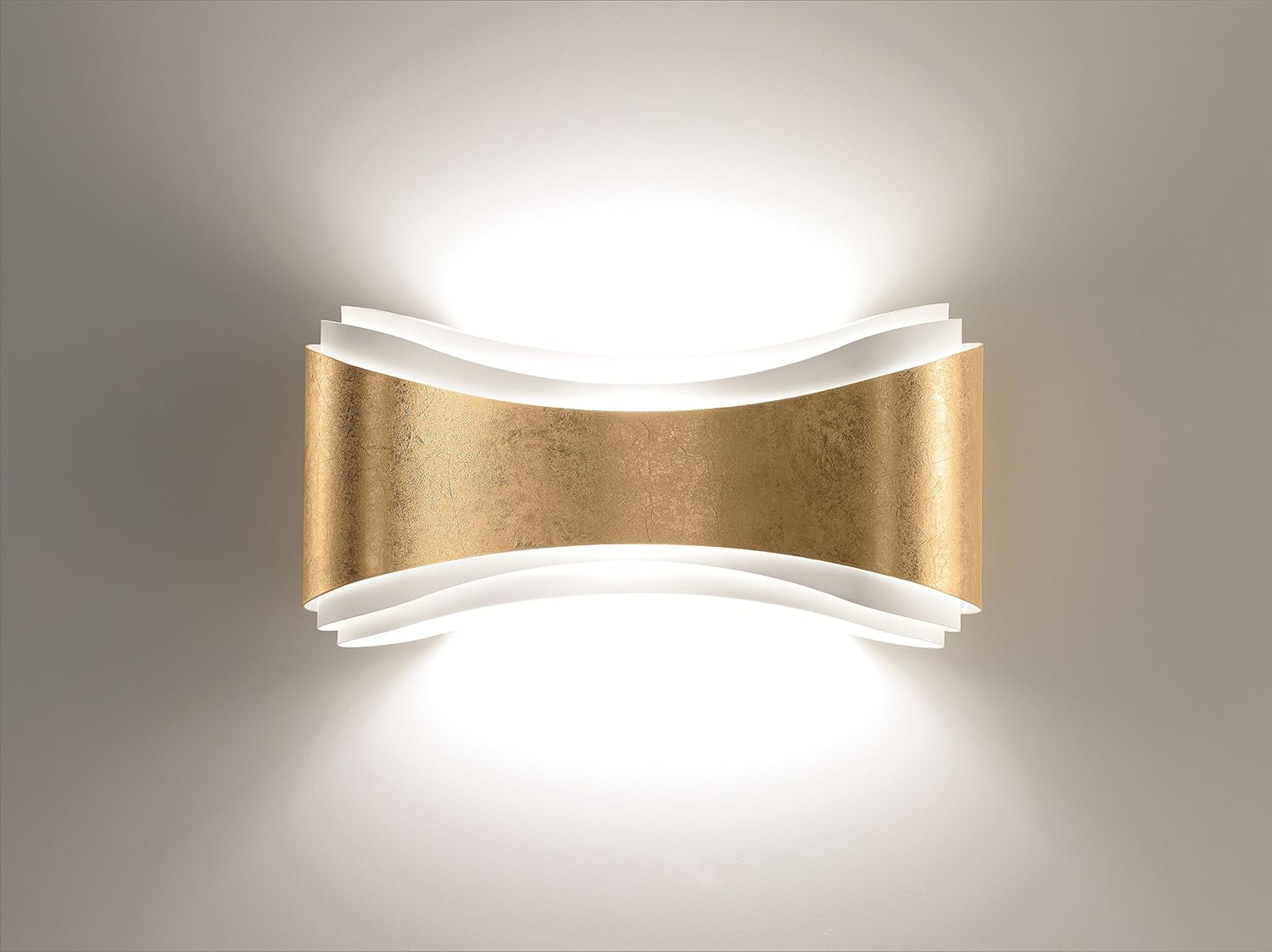 Бра empire от imperiumloft. Бра glass rod light gold. Золотой светильник бра. Eichholtz wall lamp clayton. Светильник бра золотой настенный.