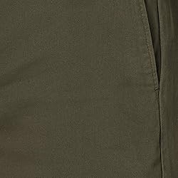 Amazon Essentials Men's Classic-Fit 9" Chino