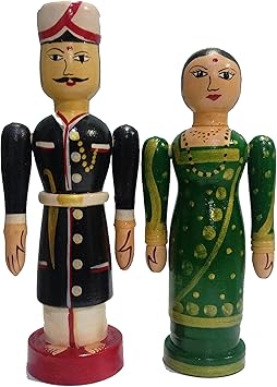Crafts India Handcrafted Wooden Coorgi Couple (Assorted and Multicolour)